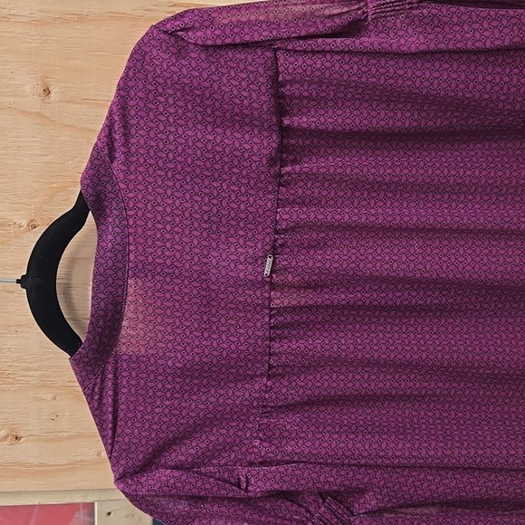 Joelle Size L Pink/Purple Sheer Button Down Blouse - Picture 6 of 9